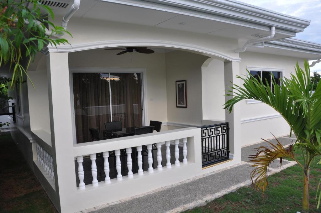 Olivia Resort Serviced Apartments And Bungalows Panglao Pokoj fotografie